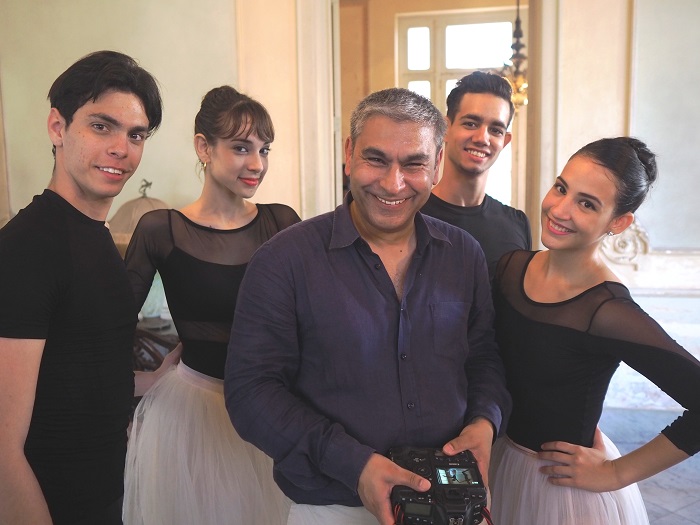 ballerinas in havana in a customized photoshoot with louis alarcon