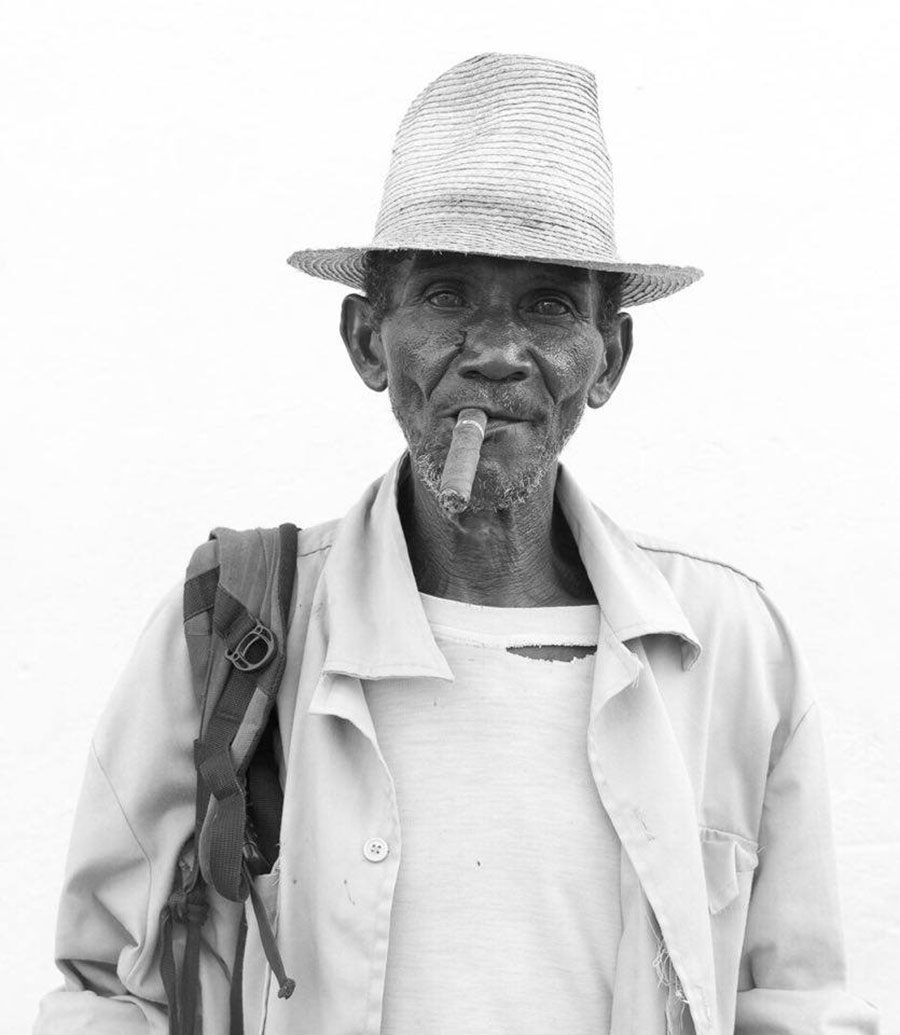 old cuban man in a black and white portrait in this workshop of photography to cuba 2017