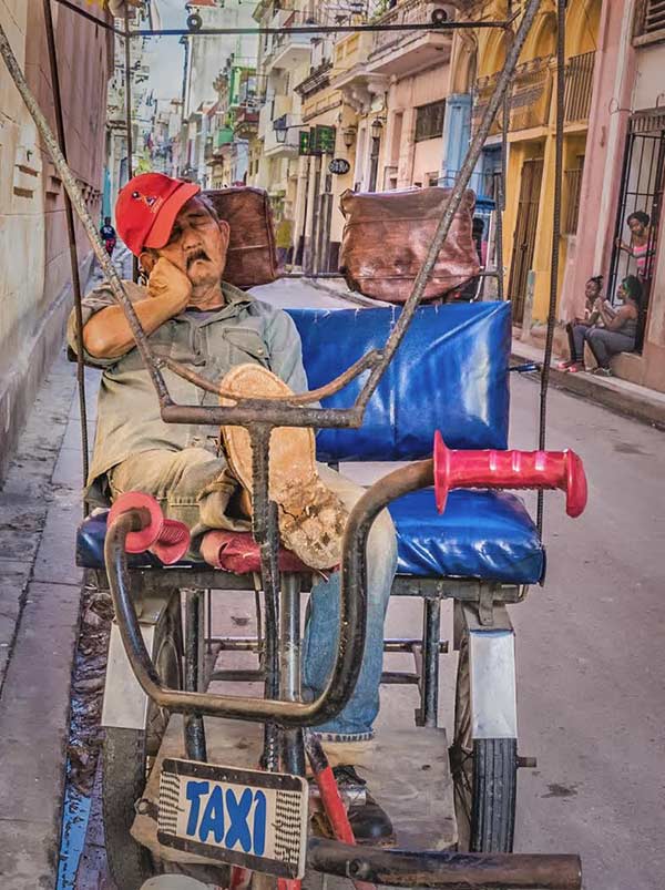 picture of one pupil in my cuban daily photo tour in havana